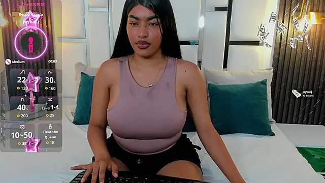 Snapshot of _luna_rossee_ chatting on 02.21.26 luna rossee online show from 02.21.26