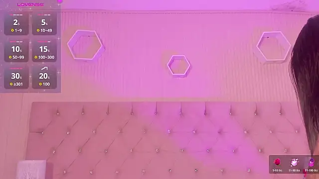 JazminRusso  online show from 02.17.26