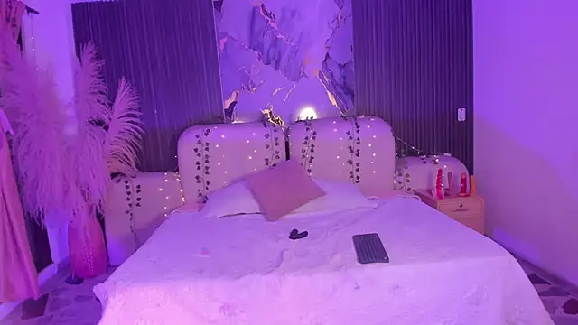 JazminRusso  online show from 04.06.26