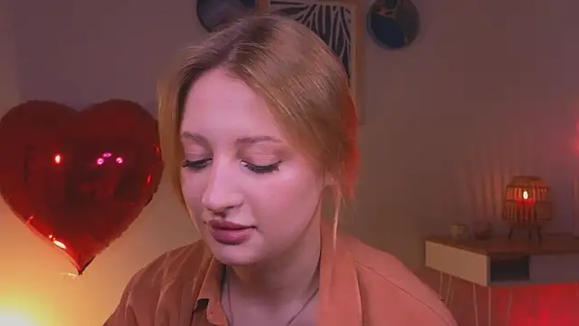 Snapshot of nikapie chatting on 02.15.26 nikapie online show from 02.15.26