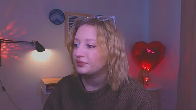 Snapshot of nikapie chatting on 02.25.26 nikapie online show from 02.25.26