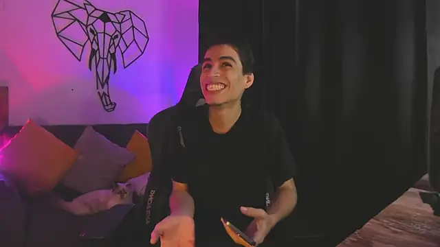 Snapshot of juan_posada chatting on 02.04.26 juan posada online show from 02.04.26