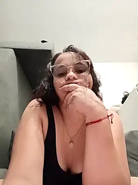 Snapshot of yeselu chatting on 02.12.26 yeselu online show from 02.12.26