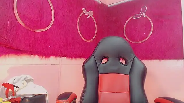 isabella vogue online show from 02.15.26