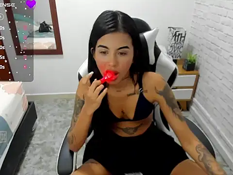 Snapshot of Mia_Lover_ chatting on 02.21.26 Mia Lover online show from 02.21.26