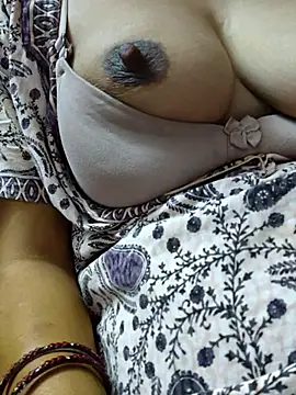 Snapshot of deshibhbi chatting on 02.13.26 deshibhbi online show from 02.13.26