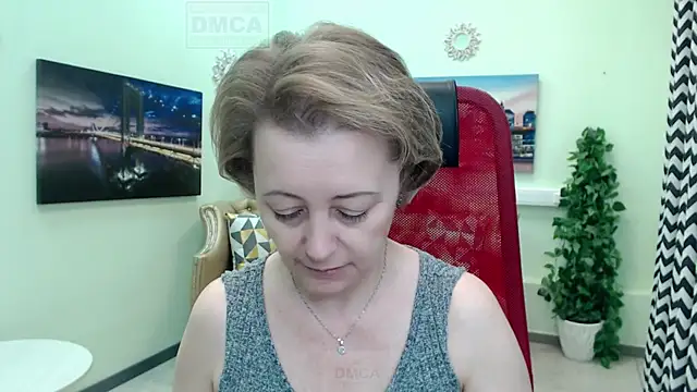 MONA W online show from 04.04.26