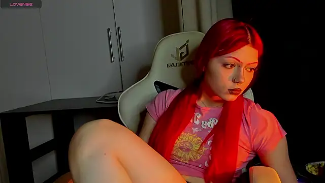 Snapshot of Leah_Castro chatting on 02.25.26 Leah Castro online show from 02.25.26