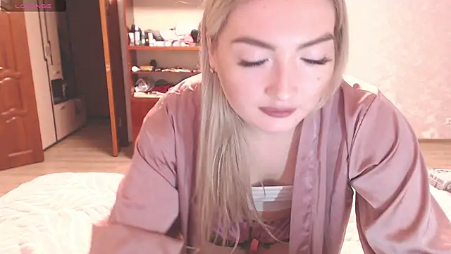 Snapshot of MiraRoy chatting on 02.10.26 MiraRoy online show from 02.10.26