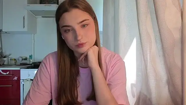 Snapshot of LissaBliss chatting on 06.24.26 LissaBliss online show from 06.24.26