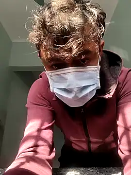 Snapshot of newtube0 chatting on 02.13.26 newtube0 online show from 02.13.26