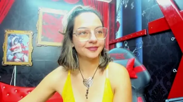 Snapshot of ArianaSommers chatting on 04.16.26 ArianaSommers online show from 04.16.26