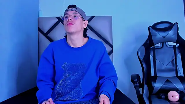 Snapshot of Bennet-Gray chatting on 02.27.26 Bennet-Gray online show from 02.27.26