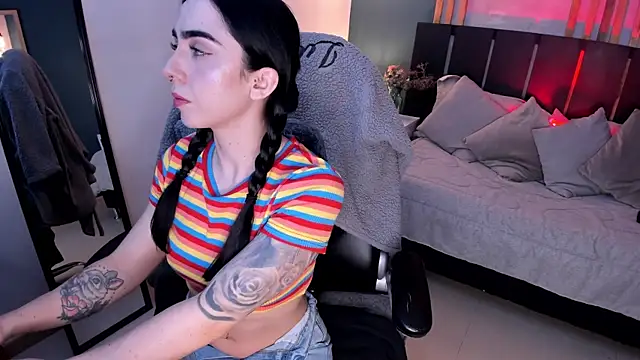 Snapshot of Luna_tagliaferri chatting on 07.15.26 Luna tagliaferri online show from 07.15.26