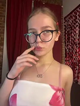 MyKittySayMeow online show from 02.12.26