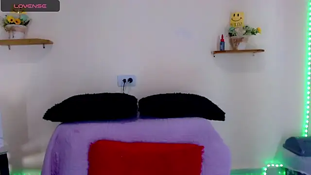 Snapshot of Darianna_Atehortua chatting on 02.22.26 Darianna Atehortua online show from 02.22.26