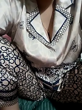 Snapshot of Tulip_ii chatting on 02.24.26 Tulip ii online show from 02.24.26