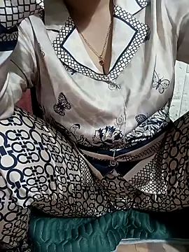 Snapshot of Tulip_ii chatting on 02.25.26 Tulip ii online show from 02.25.26