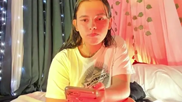 Snapshot of STAR_SUZUME chatting on 02.27.26 STAR SUZUME online show from 02.27.26