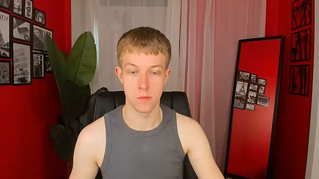 Snapshot of Dylan_Norton chatting on 06.03.26 Dylan Norton online show from 06.03.26