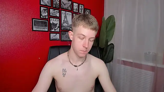 Snapshot of Dylan_Norton chatting on 06.30.26 Dylan Norton online show from 06.30.26