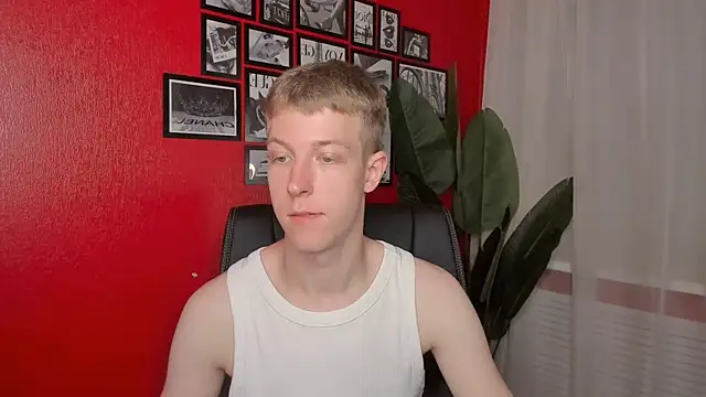 Snapshot of Dylan_Norton chatting on 07.14.26 Dylan Norton online show from 07.14.26