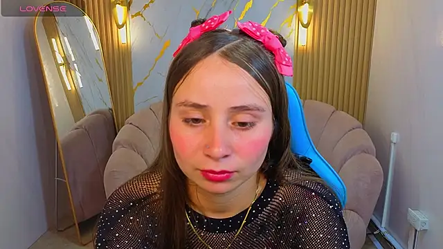 Snapshot of Ariana18_b chatting on 03.20.26 Ariana18 b online show from 03.20.26