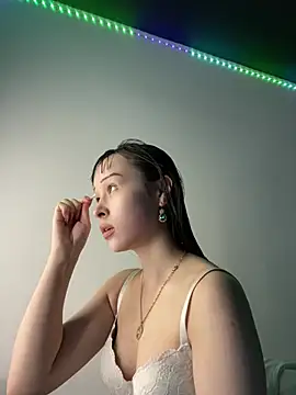 Just-Lilly online show from 04.02.26