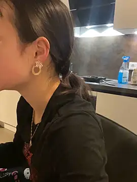 Just-Lilly online show from 04.11.26