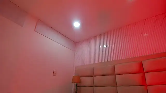 CarolineFyre online show from 03.04.26