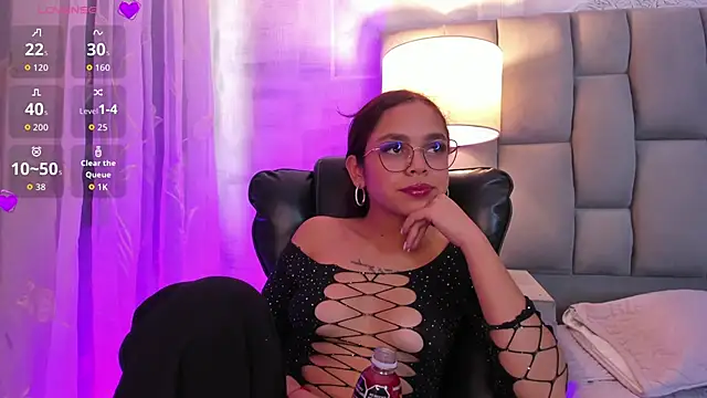 CarolineFyre online show from 05.11.26