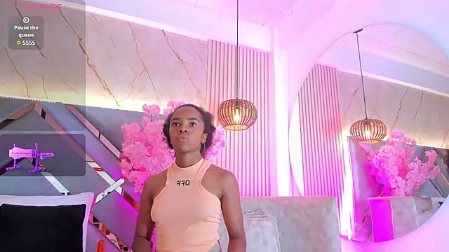 EmmaLovve online show from 02.10.26