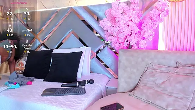 EmmaLovve online show from 02.13.26