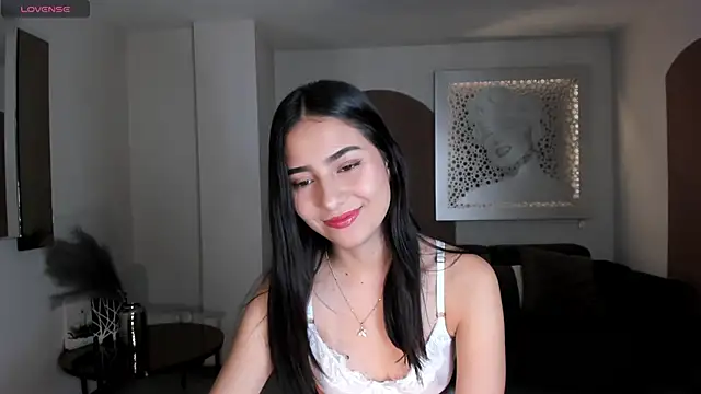 Snapshot of LucieMartin chatting on 02.22.26 LucieMartin online show from 02.22.26