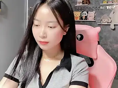 Linne6789 online show from 04.04.26