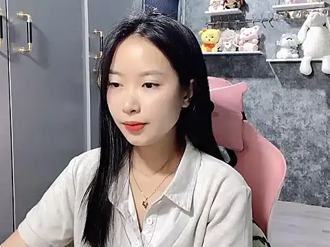 Linne6789 online show from 04.29.26