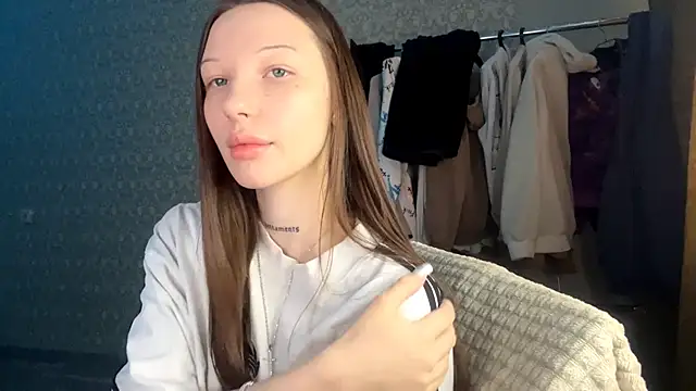 Snapshot of LumPetal chatting on 02.22.26 LumPetal online show from 02.22.26