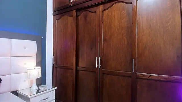 RED VIOLETH online show from 02.02.26