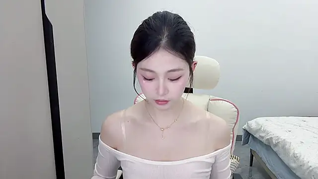 Snapshot of DYyyyyy-- chatting on 02.01.26 DYyyyyy-- online show from 02.01.26