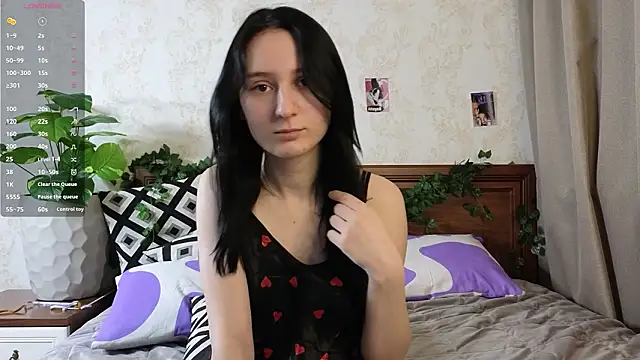 Snapshot of AuburnConfetti chatting on 02.06.26 AuburnConfetti online show from 02.06.26