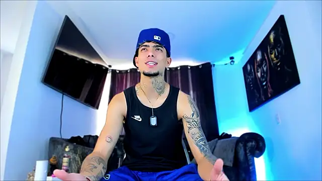 Snapshot of miguel_aguirre_ chatting on 02.05.26 miguel aguirre online show from 02.05.26