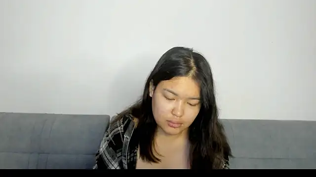 Snapshot of luna_yum chatting on 02.25.26 luna yum online show from 02.25.26