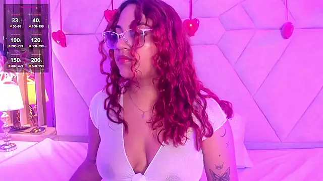 Snapshot of BriannaLux chatting on 02.20.26 BriannaLux online show from 02.20.26