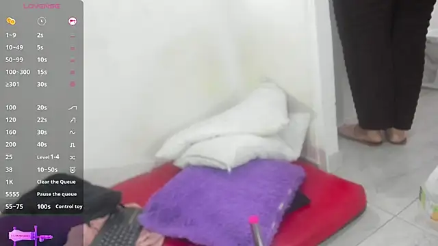 mature gold1 online show from 04.16.26