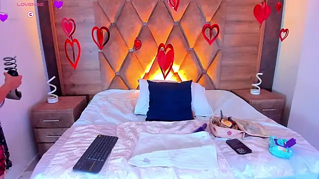 Snapshot of valeriekhaleesi chatting on 02.14.26 valeriekhaleesi online show from 02.14.26