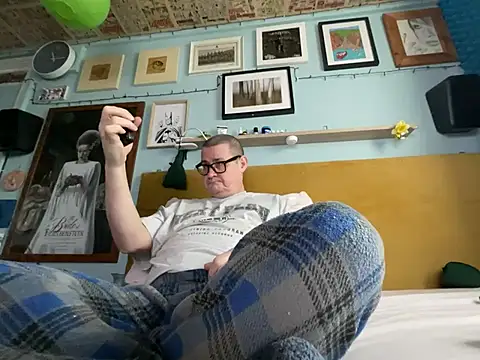 Snapshot of dribbleandthrob chatting on 02.04.26 dribbleandthrob online show from 02.04.26