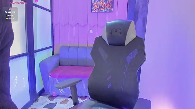 Snapshot of shaden_ chatting on 02.12.26 shaden online show from 02.12.26