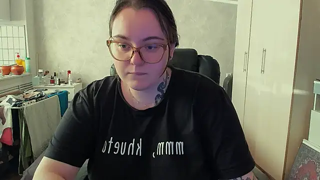 Snapshot of katya_idinax chatting on 02.07.26 katya idinax online show from 02.07.26