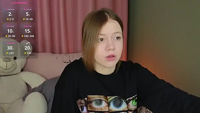 Snapshot of AliceYummy chatting on 02.05.26 AliceYummy online show from 02.05.26