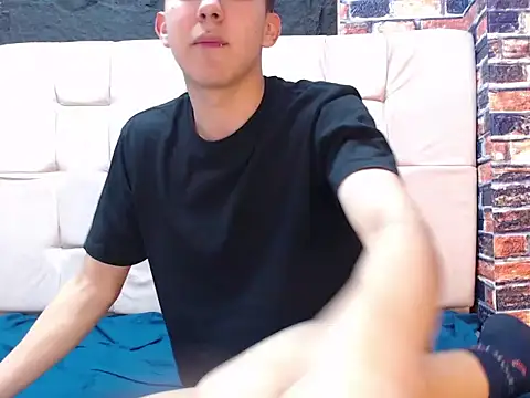 Snapshot of massimoferrera303av chatting on 02.24.26 massimoferrera303av online show from 02.24.26